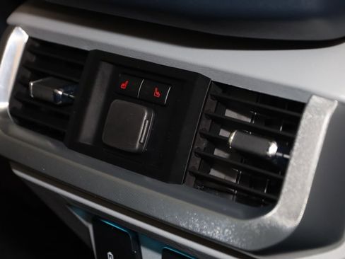 Used 2023 Ford F150 Limited image 18