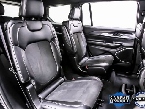 Used 2022 Jeep Grand Cherokee L Laredo image 34