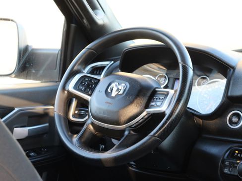 Used 2021 RAM 2500 Big Horn image 13