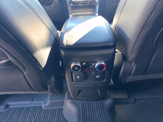 Used 2023 Ford Explorer Platinum w/ Technology Package AWD/4WD image 18