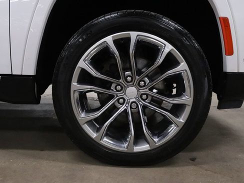 Used 2023 Jeep Grand Wagoneer Series II w/ Premium Group II image 36