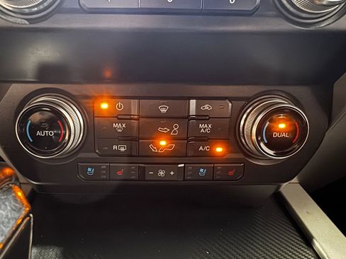 Used 2019 Ford F150 Lariat w/ Equipment Group 502A Luxury image 36