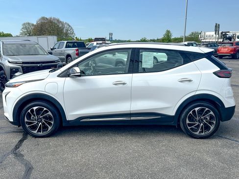 Certified 2023 Chevrolet Bolt EUV Premier FWD image 4