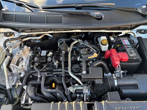 Used 2025 Nissan Kicks SV image 30