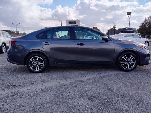 Used 2024 Kia Forte LXS image 7