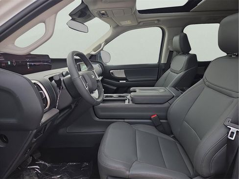 New 2025 Ford Expedition Max Active image 11