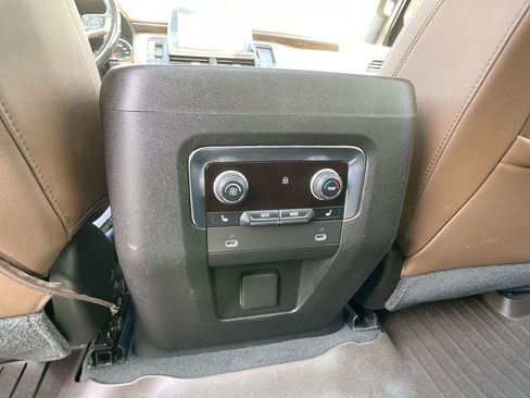 Used 2021 Chevrolet Tahoe High Country w/ Premium Package image 26