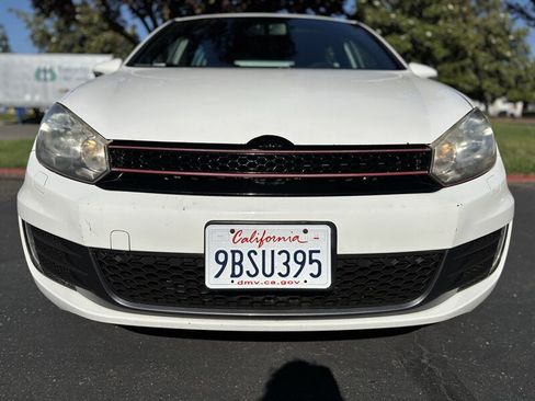 Used 2012 Volkswagen Golf 4-Door FWD image 3