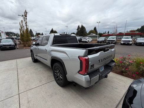 Used 2024 Toyota Tundra Platinum AWD/4WD image 4