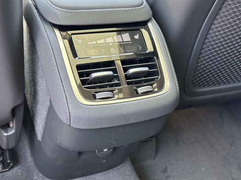 New 2026 Volvo XC90 B5 Plus AWD/4WD image 10