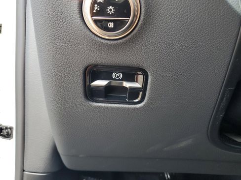 Certified 2025 Mercedes-Benz GLC 300 image 33