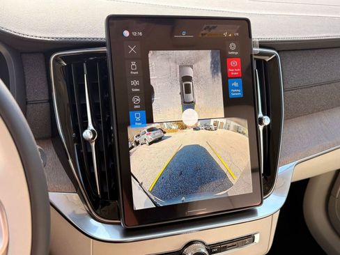 New 2026 Volvo XC90 B6 Ultra w/ Protection Package image 30