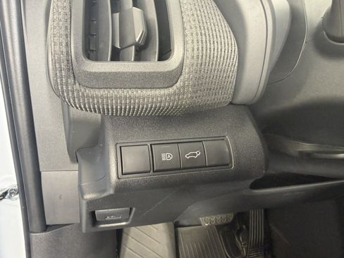 Used 2025 Toyota bZ4X FWD image 22