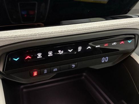 New 2026 Jeep Cherokee Laredo AWD/4WD image 28