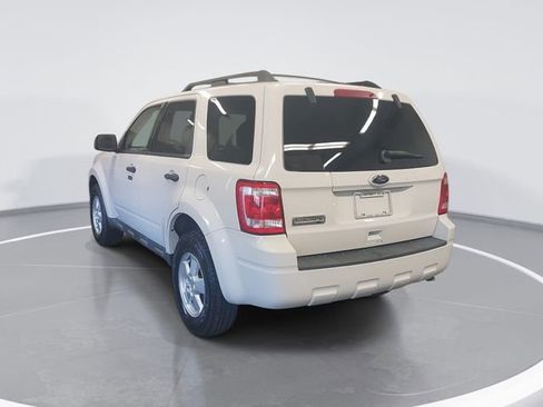 Used 2010 Ford Escape XLT image 5