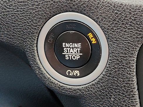 Used 2022 Dodge Charger SXT image 9