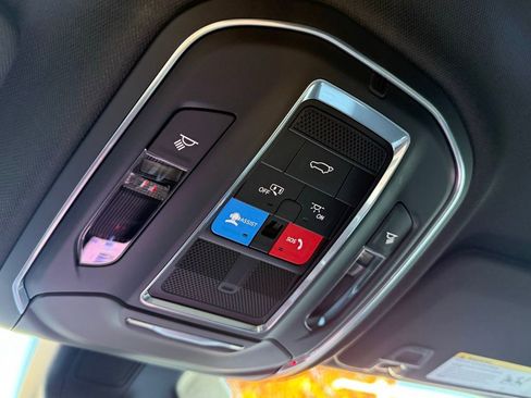 New 2025 Jeep Grand Cherokee Limited w/ Black Appearance Package image 24