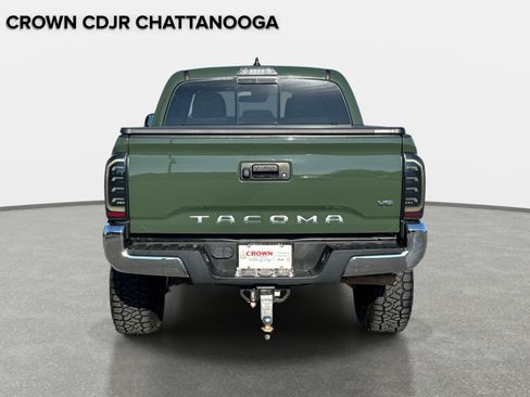 Used 2021 Toyota Tacoma TRD Off-Road AWD/4WD image 5