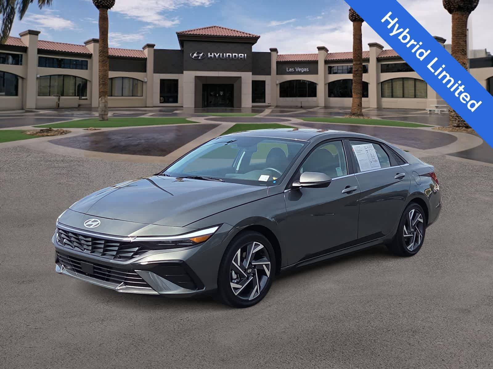Certified 2026 Hyundai Elantra Limited FWD image 4