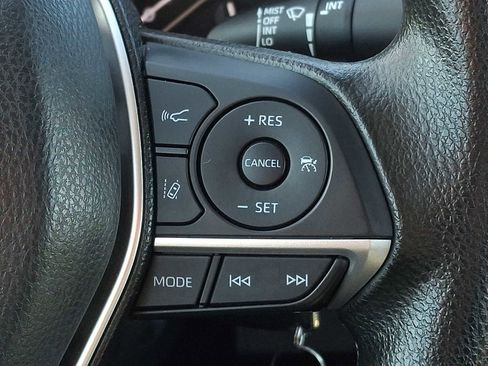 Used 2021 Toyota Camry LE image 18