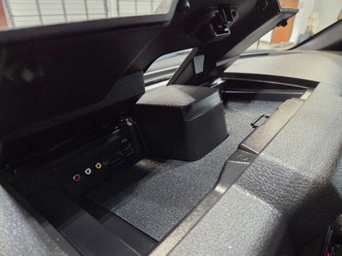 Used 2015 Ford F250 Lariat w/ Lariat Ultimate Package image 65