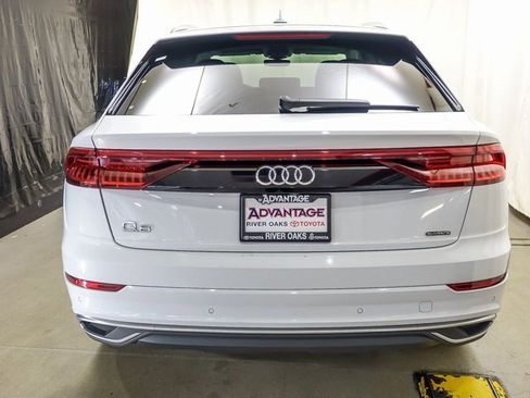 Used 2023 Audi Q8 Premium w/ Convenience Package image 6