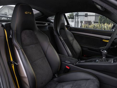 Used 2016 Porsche Cayman GT4 image 26