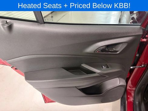 Used 2025 Chevrolet Trax RS w/ Driver Confidence Package FWD image 13