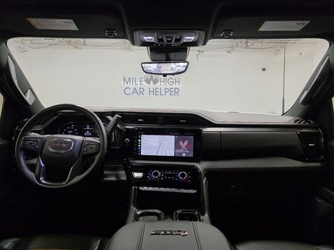 Used 2024 GMC Sierra 2500 AT4 w/ AT4 Premium Plus Package image 4