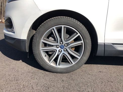 Used 2022 Ford Edge Titanium AWD/4WD image 10
