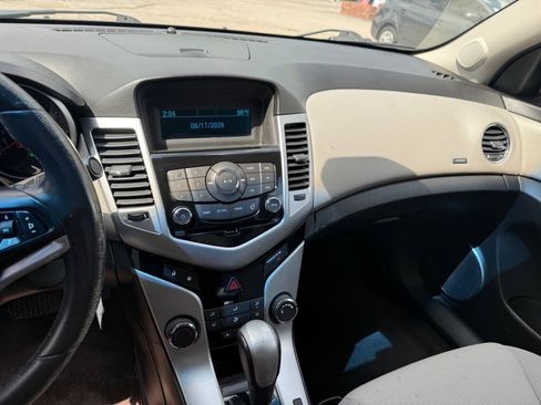 Used 2011 Chevrolet Cruze LT FWD image 10
