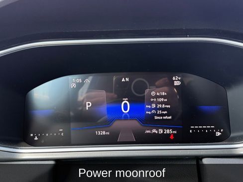 Used 2025 Volkswagen Taos SE image 8