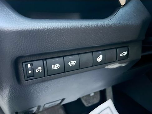 Used 2025 Toyota RAV4 XLE Premium w/ Weather Package FWD image 9