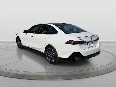 Used 2026 BMW 540i xDrive AWD/4WD image 6
