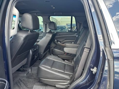 Used 2020 Chevrolet Tahoe LT w/ Luxury Package AWD/4WD image 3