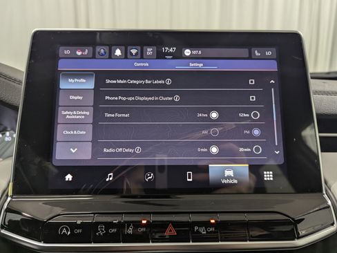 New 2026 Jeep Compass Limited image 24