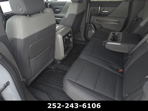 Used 2025 GMC Hummer EV 3X AWD/4WD image 35
