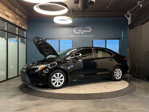 Used 2025 Toyota Corolla LE image 22