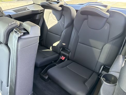 Used 2025 Volvo XC90 B6 Plus image 33