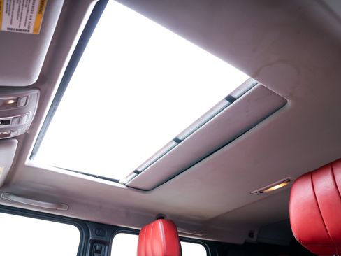 Used 2016 Mercedes-Benz G 550 image 15