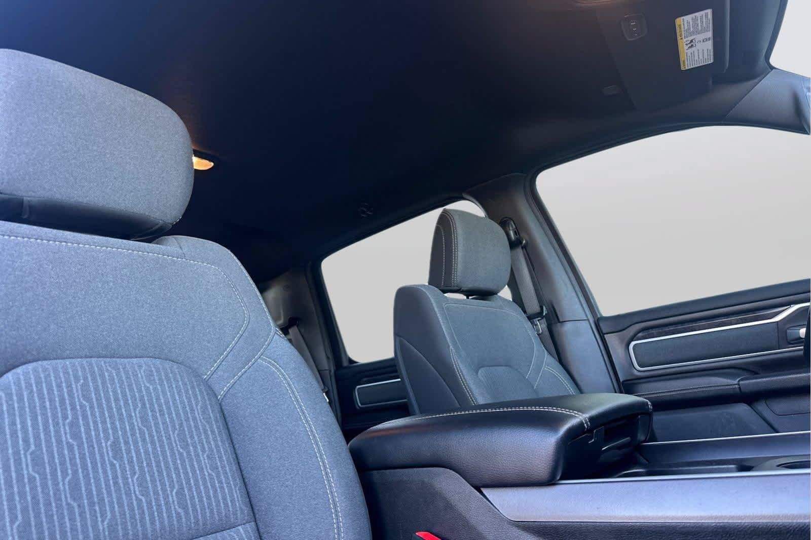 Used 2022 RAM 1500 Big Horn AWD/4WD image 17