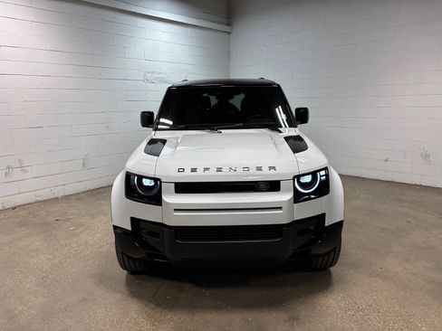 New 2026 Land Rover Defender 130 X-Dynamic SE AWD/4WD image 3
