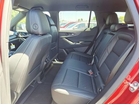 New 2026 Chevrolet Equinox LT w/ Convenience Package II AWD/4WD image 9