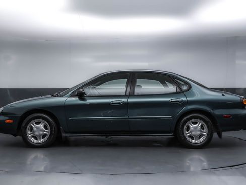Used 1997 Ford Taurus GL FWD image 2