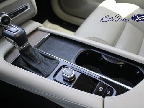 Used 2022 Volvo XC90 T6 Inscription w/ Advanced Package AWD/4WD image 19