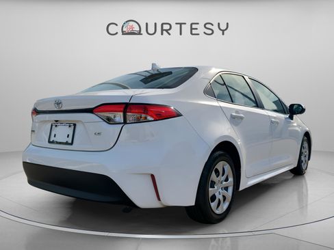 Used 2024 Toyota Corolla LE image 6