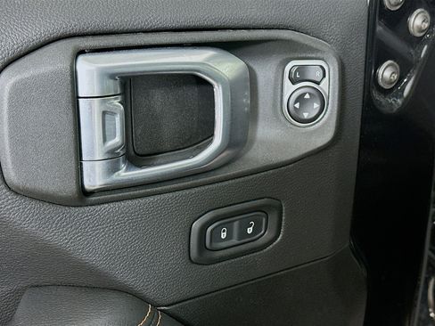Used 2022 Jeep Gladiator Mojave w/ LED Lighting Group AWD/4WD image 20