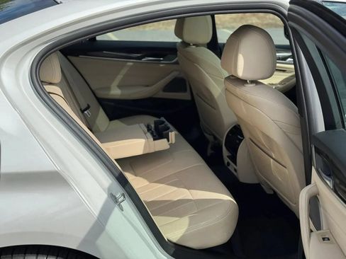Used 2022 BMW 530i w/ Premium Package RWD image 17