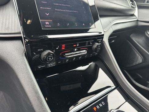 Used 2025 Jeep Grand Cherokee Altitude image 30