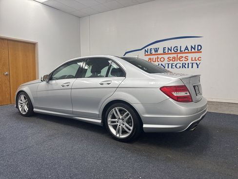 Used 2013 Mercedes-Benz C 300 4MATIC Sedan image 2